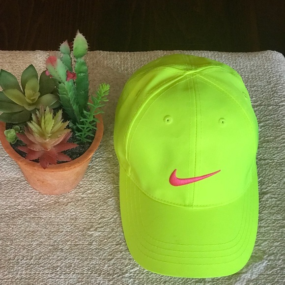 neon green hat nike